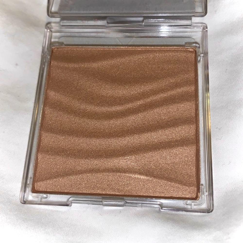 🔴SOLD🔴 Mary Kay Bronzing Powder